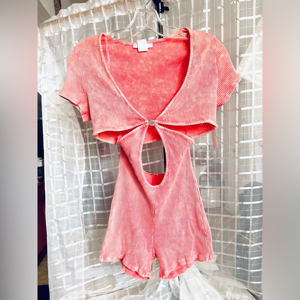 Pink Ribbed Cutout Dress - Picture 5 of 5